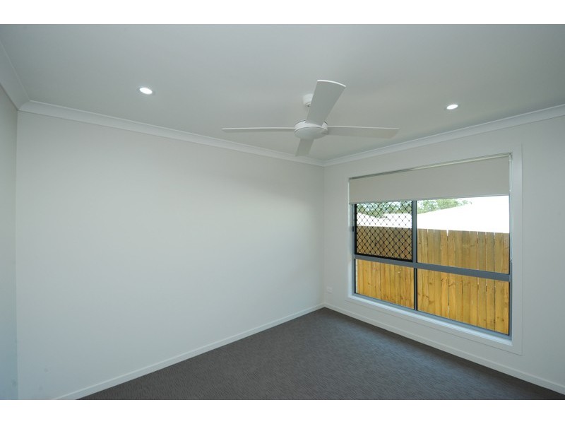 7 Kroombit Terrace, Kirkwood QLD 4680
