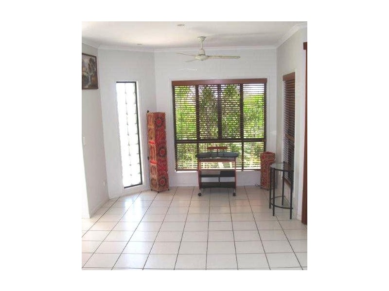 8 Windward Passage, Toolooa QLD 4680