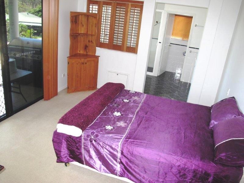 8 Windward Passage, Toolooa QLD 4680