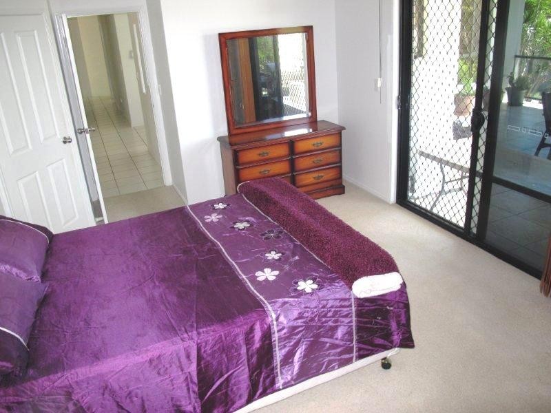 8 Windward Passage, Toolooa QLD 4680