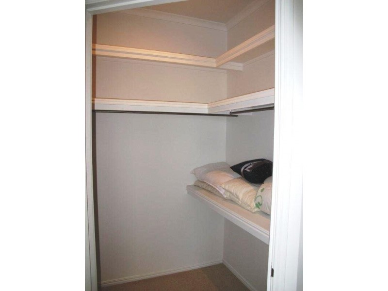 8 Windward Passage, Toolooa QLD 4680