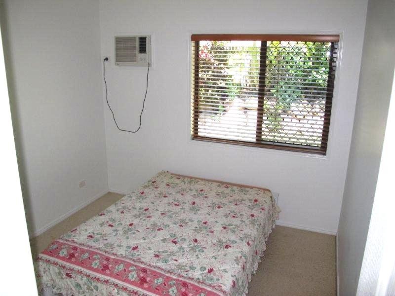 8 Windward Passage, Toolooa QLD 4680