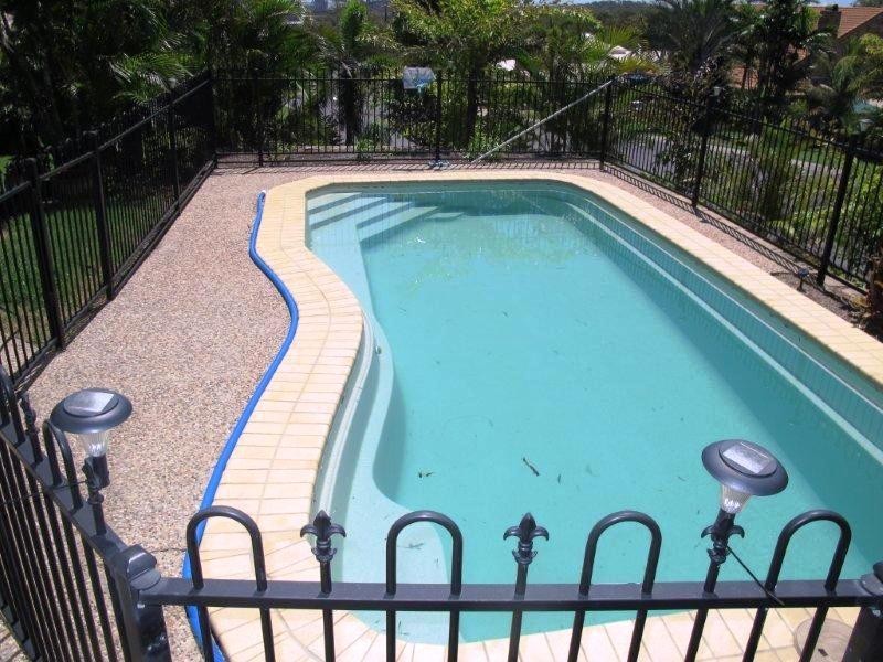 8 Windward Passage, Toolooa QLD 4680