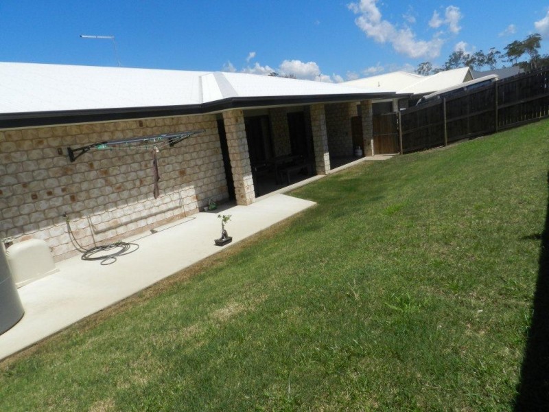 15 Iris Road, Kirkwood QLD 4680