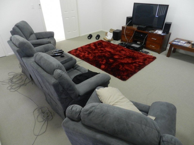 15 Iris Road, Kirkwood QLD 4680