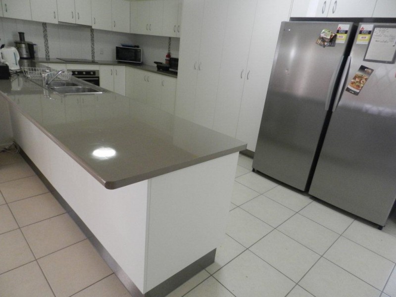 15 Iris Road, Kirkwood QLD 4680