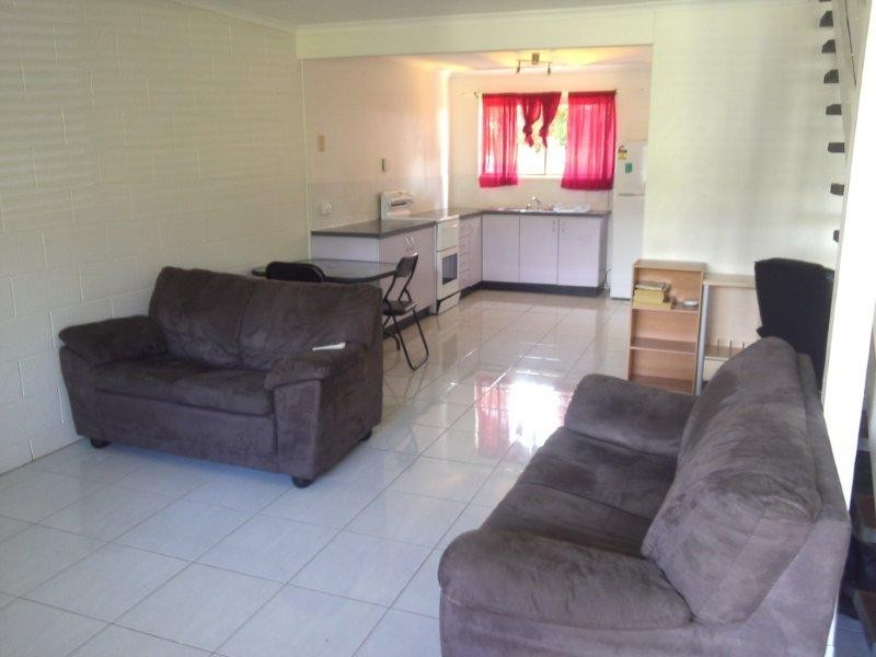 2/143 Toolooa Street, South Gladstone QLD 4680