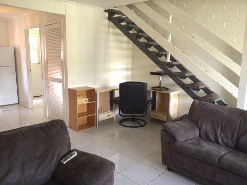 2/143 Toolooa Street, South Gladstone QLD 4680