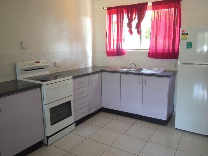 2/143 Toolooa Street, South Gladstone QLD 4680