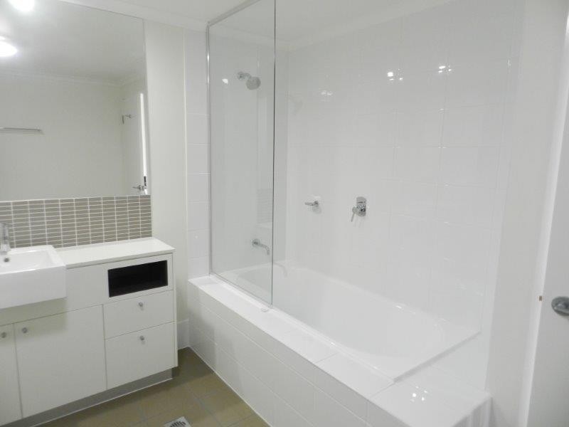 122/64 Glenlyon Street, Gladstone QLD 4680