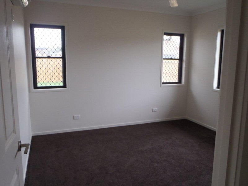 6 Creekview Drive, Kirkwood QLD 4680