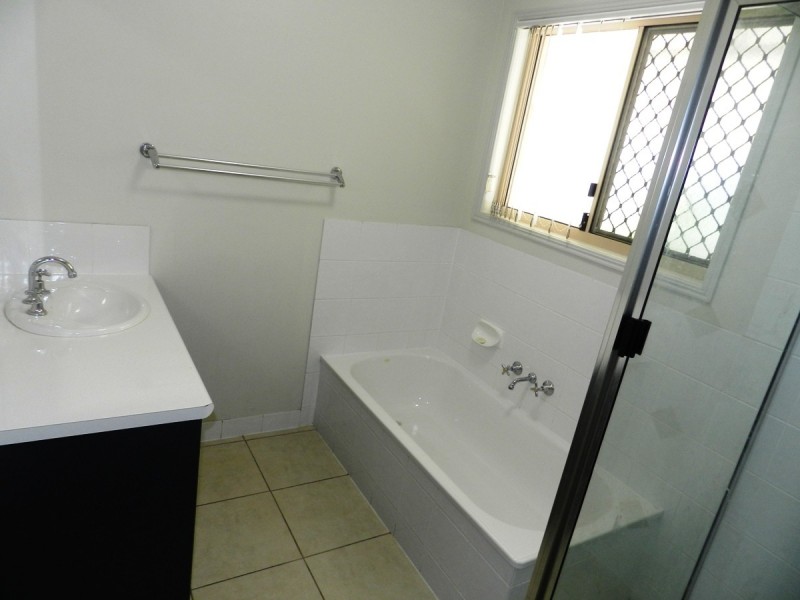 9 Lauren Court, South Gladstone QLD 4680