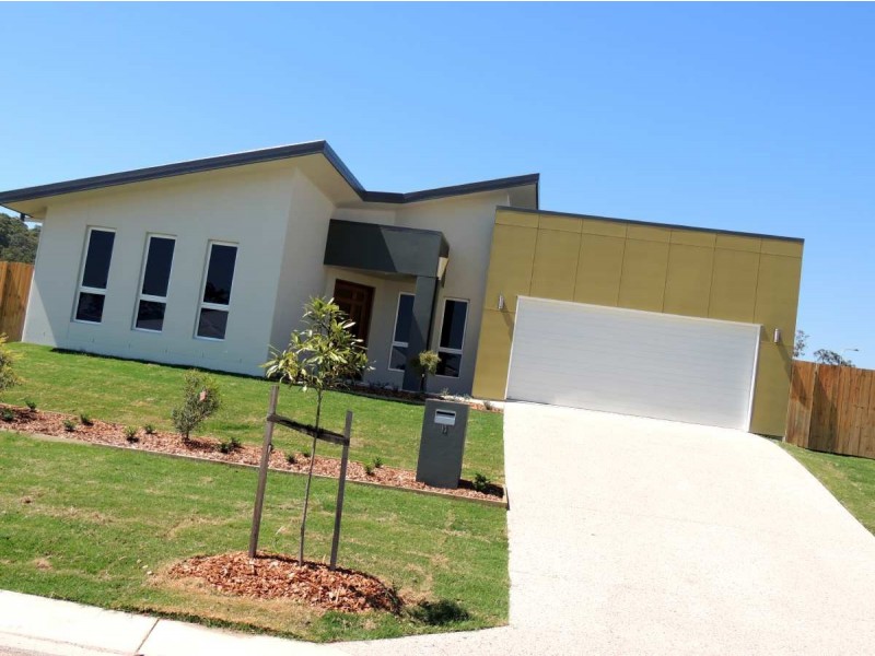 13 Bellbird Circuit, Kirkwood QLD 4680
