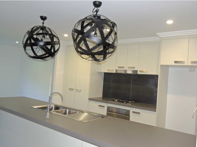 13 Bellbird Circuit, Kirkwood QLD 4680