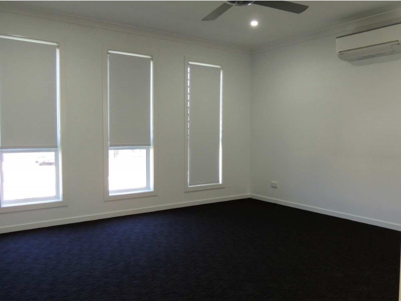 13 Bellbird Circuit, Kirkwood QLD 4680