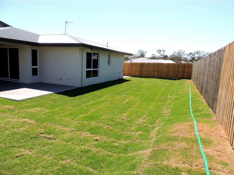 13 Bellbird Circuit, Kirkwood QLD 4680