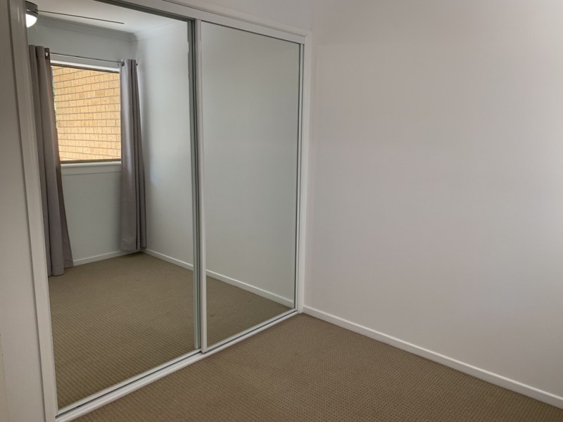 6/8 Yarroon Street, Gladstone QLD 4680