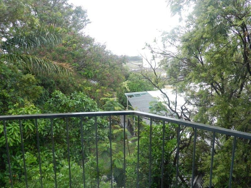 6/8 Yarroon Street, Gladstone QLD 4680