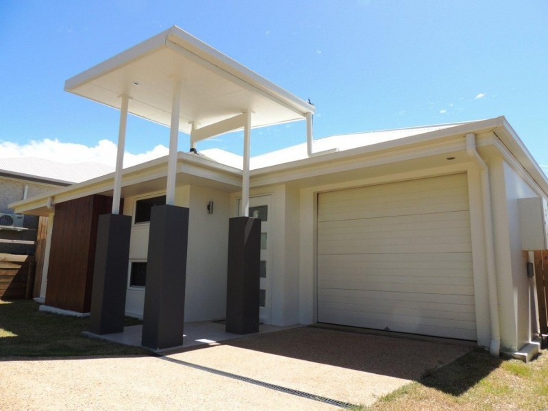 15 Stewart Street, West Gladstone QLD 4680