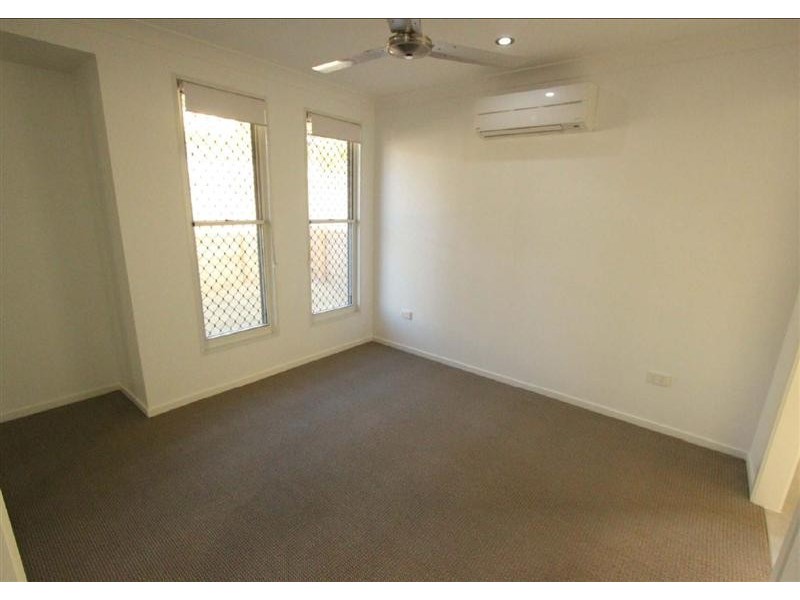 15 Stewart Street, West Gladstone QLD 4680