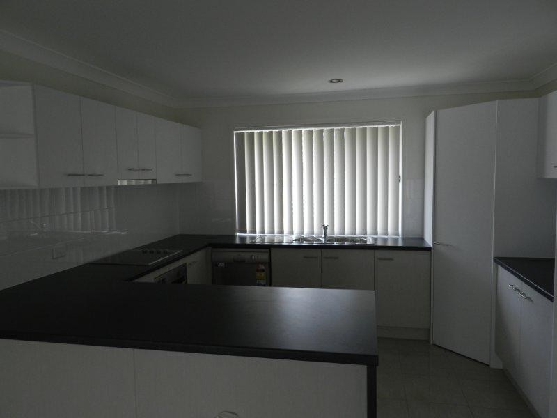 1 Springbrook Terrace, New Auckland QLD 4680