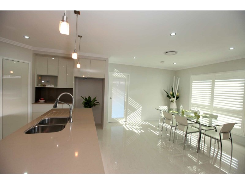 3 Lavender Blvd, Kirkwood QLD 4680