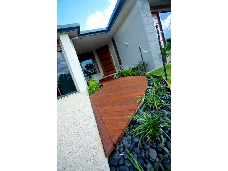 3 Lavender Blvd, Kirkwood QLD 4680
