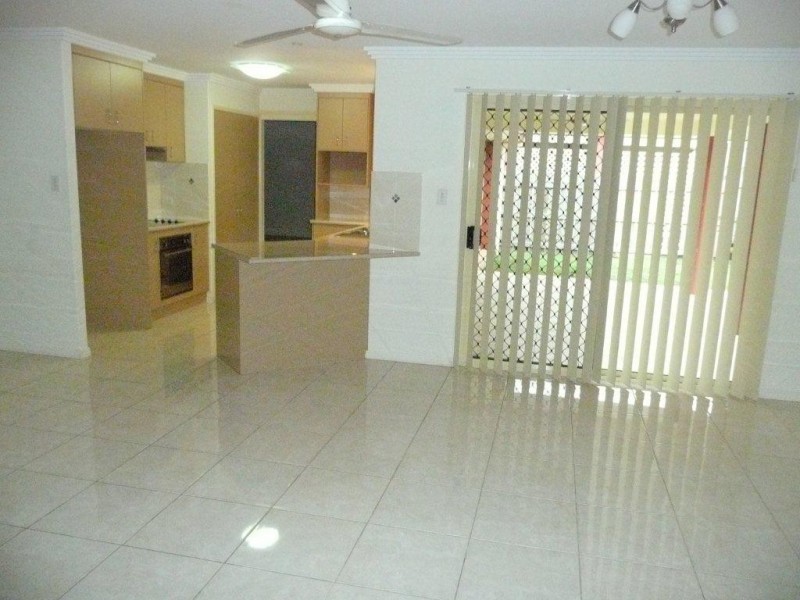 5 Daydream Drive, Clinton QLD 4680