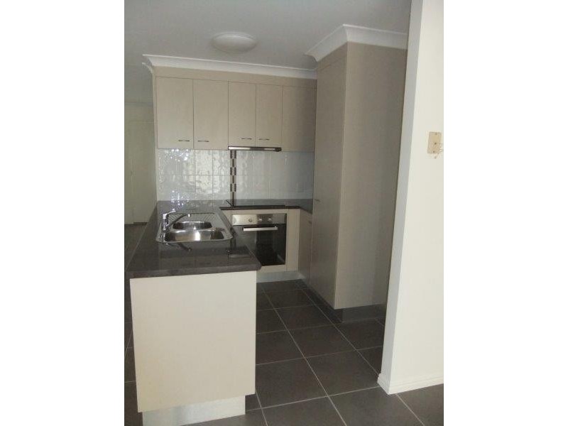 11 Stewart Street, West Gladstone QLD 4680