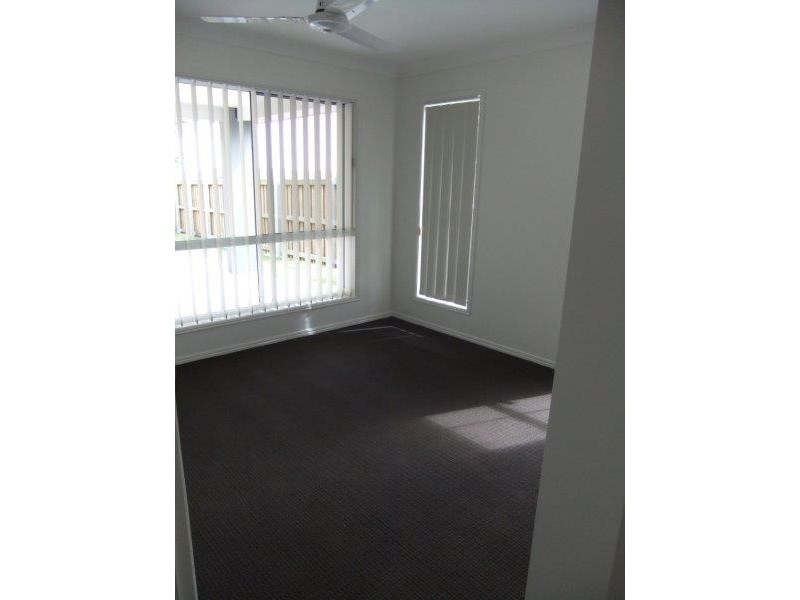 11 Stewart Street, West Gladstone QLD 4680