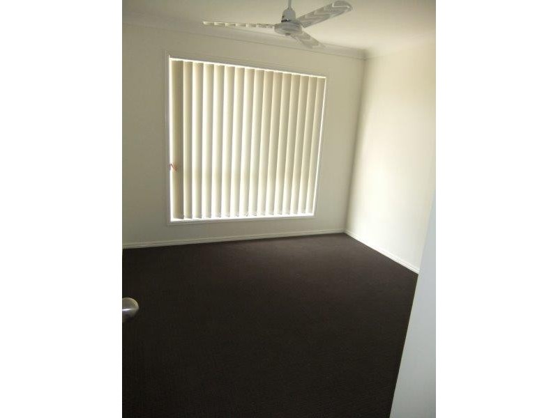 11 Stewart Street, West Gladstone QLD 4680