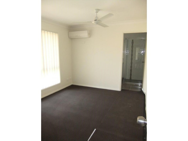 11 Stewart Street, West Gladstone QLD 4680