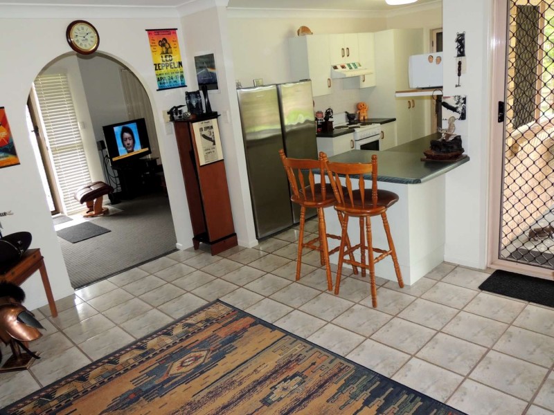 9 Lady Elliot Court, New Auckland QLD 4680