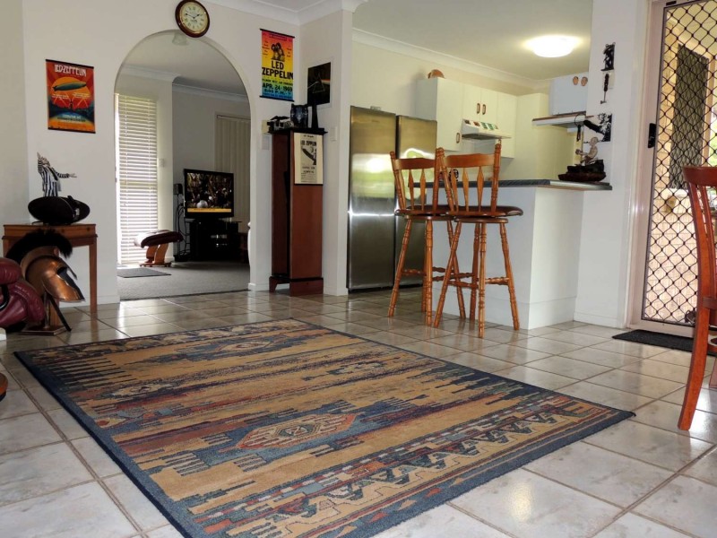 9 Lady Elliot Court, New Auckland QLD 4680