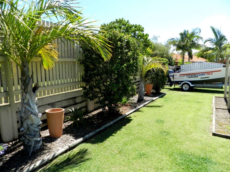 9 Lady Elliot Court, New Auckland QLD 4680