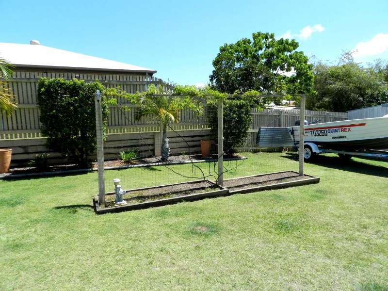 9 Lady Elliot Court, New Auckland QLD 4680