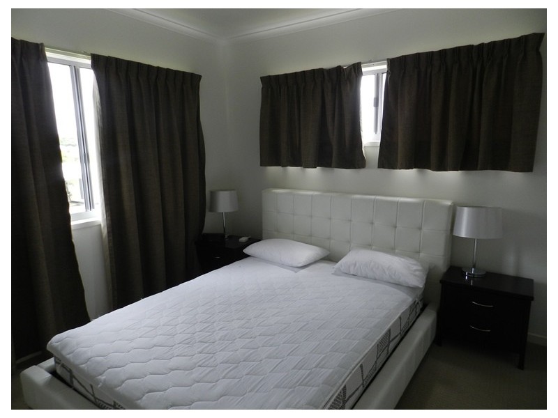 6/4 Rossella, West Gladstone QLD 4680