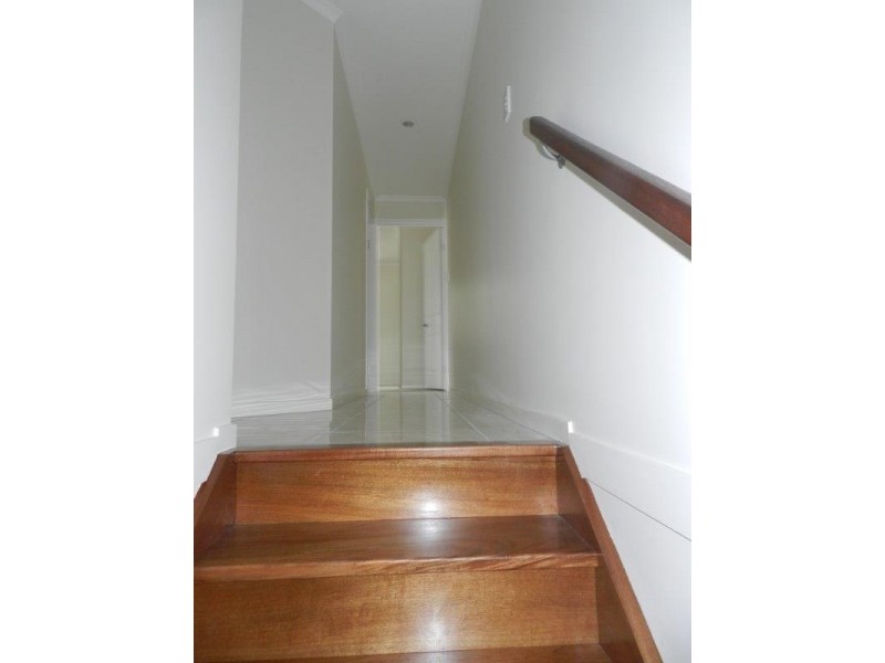 1/230 Auckland Street, South Gladstone QLD 4680