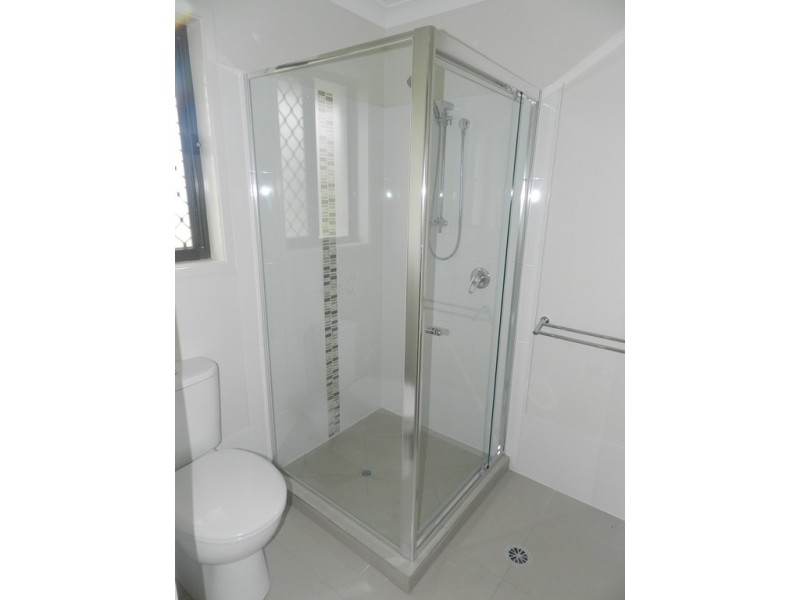 32 Creekview Close, New Auckland QLD 4680