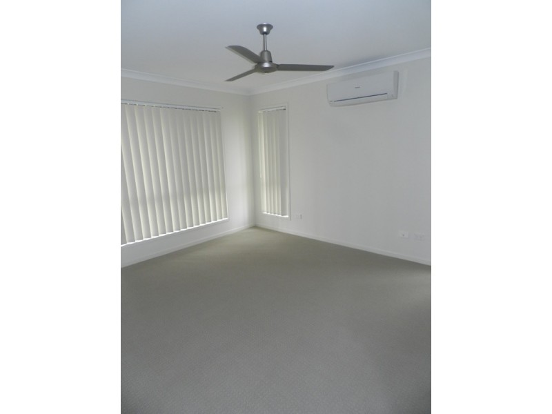 32 Creekview Close, New Auckland QLD 4680