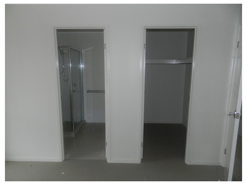 32 Creekview Close, New Auckland QLD 4680