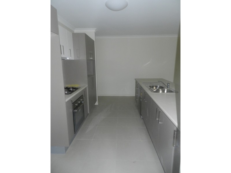 32 Creekview Close, New Auckland QLD 4680