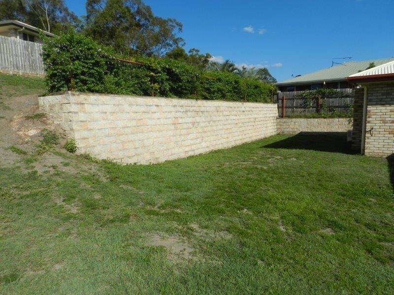 5 Daydream Drive, Clinton QLD 4680