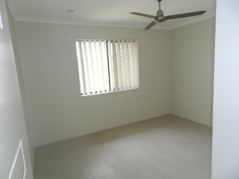 2 Robinson Place, Kirkwood QLD 4680