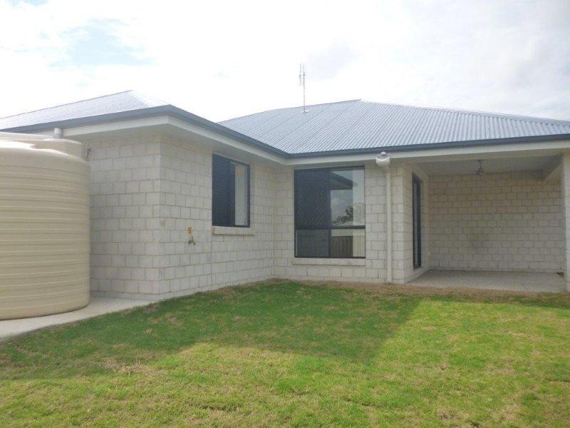 2 Robinson Place, Kirkwood QLD 4680