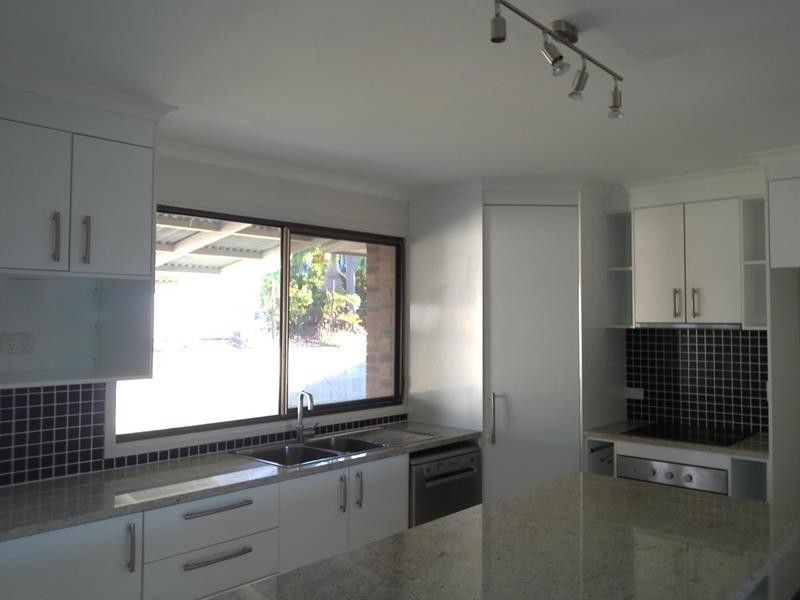 1 Apollo Drive, Clinton QLD 4680