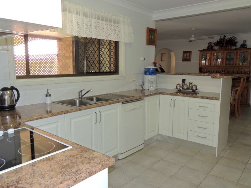 73 Gretel Drive, Clinton QLD 4680