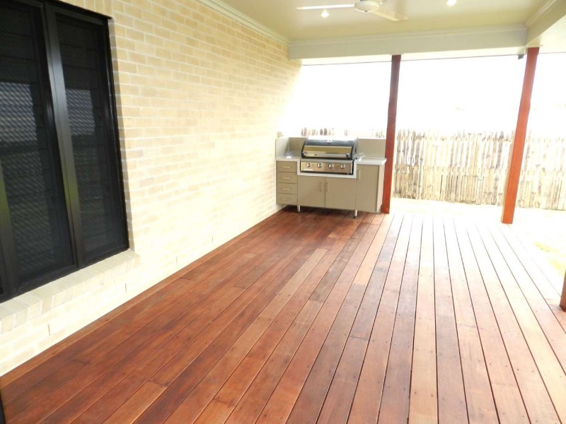 9 Cressbrook Street, Clinton QLD 4680
