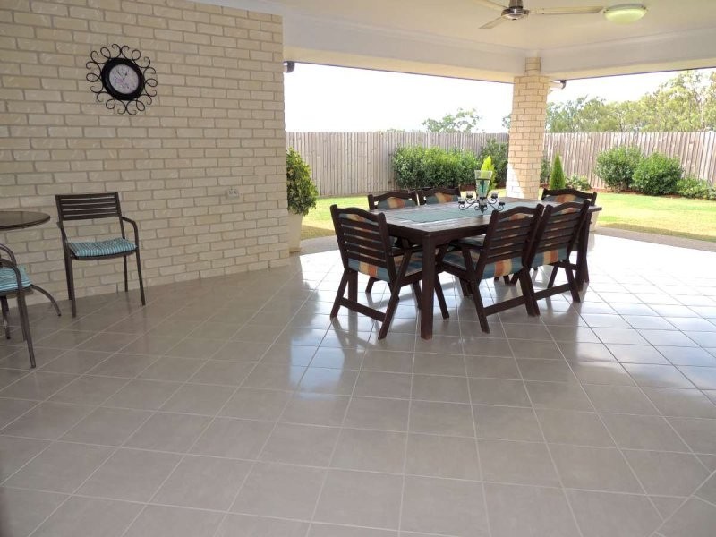 13 Redgum Drive, Kirkwood QLD 4680