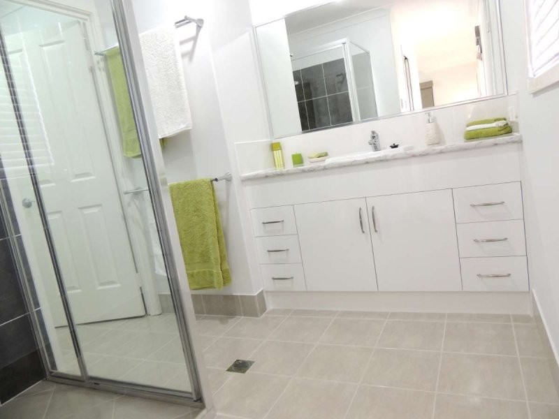 13 Redgum Drive, Kirkwood QLD 4680